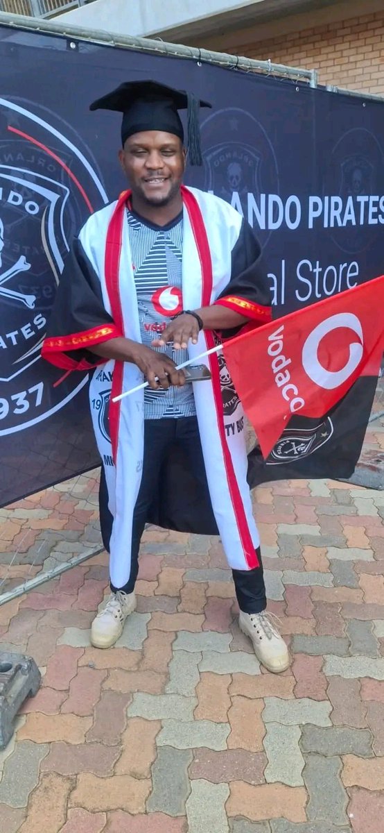 Lethabo_ZB's tweet photo. @VodacomSoccer @orlandopirates @DurbanCity #Vodacom❤️OrlandoPirates https://t.co/0aVIwpCA3h