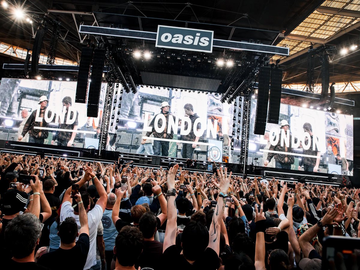 Oasis Mania tweet media