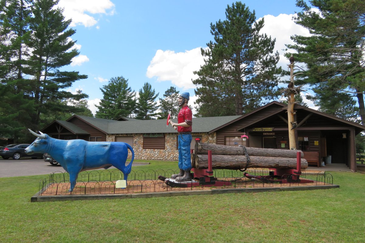 guide2travel's tweet photo. Know this character from American folklore? Scroll to find out or visit the Vilas Historical #Museum in #Sayner #Wisconsin to see it up close! 

https://t.co/oLTgD7RtJf

@TravelWI #TravelWI @geigerpr 

If you guessed #PaulBunyan you're right! He was a legendary logger with Babe, his blue ox.