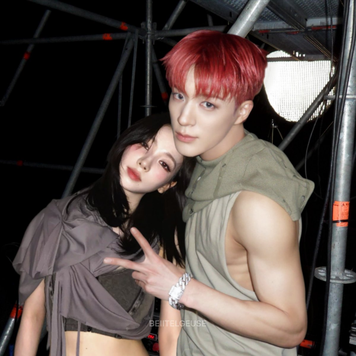 beiitelgeuse's tweet photo. backstage https://t.co/nTo9pI5Jne