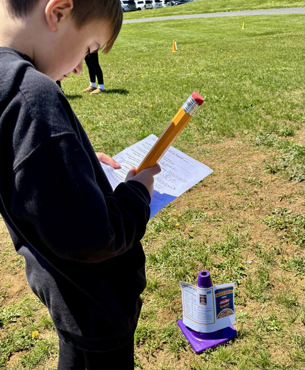 ColtsNeckHealth's tweet photo. 4th grade got outside after testing this week for a food label scavenger hunt!  This was a fun way to review our nutrients while getting some exercise!🍎💪🏼 @ConoverRoadES https://t.co/OU2lHPLEuC