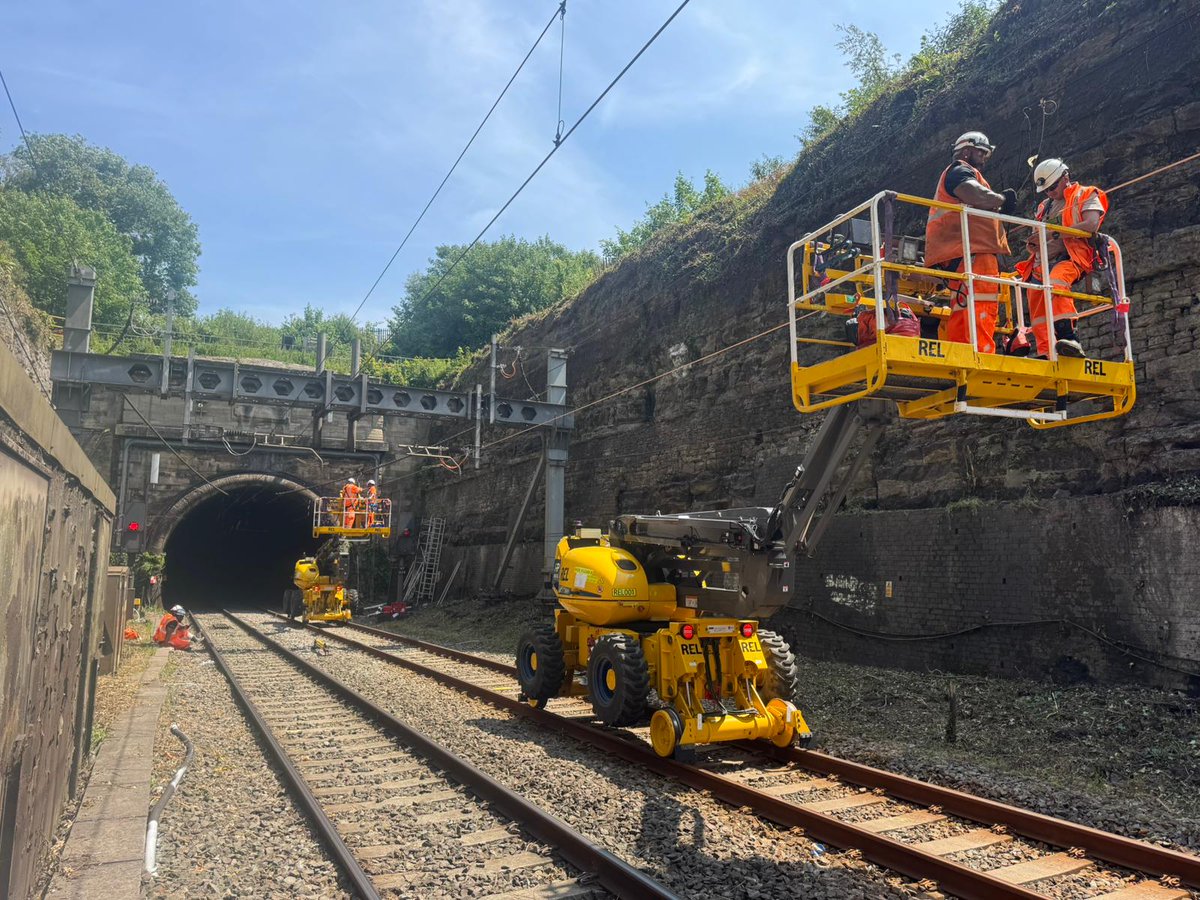 Network Rail tweet media