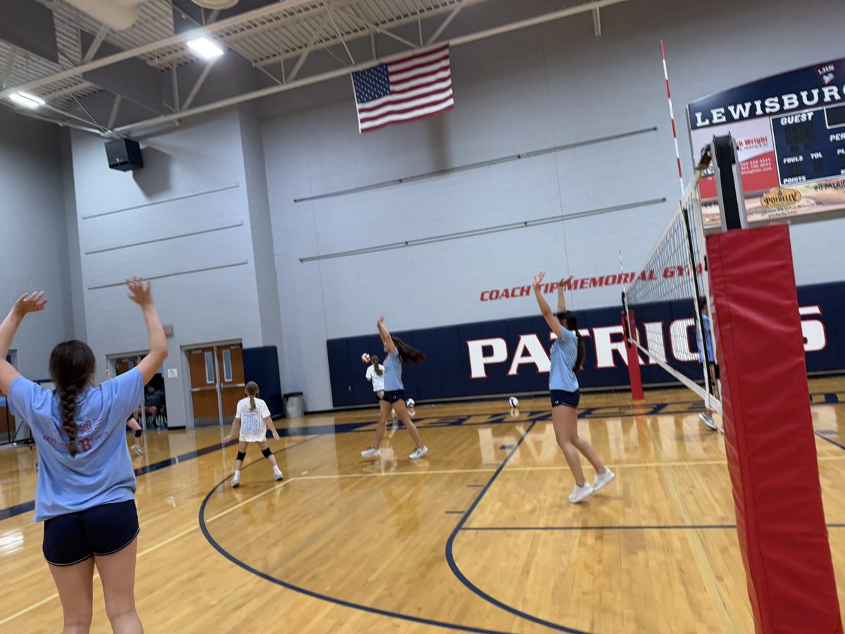 VbPatriots's tweet photo. Our 2026 Junior Patriot Clinic had a blast the last 2 days!  These junior Patriots (3rd-5th graders) were so fun to have in our gym and a special thank you to our athletes for the effort they gave coaching these ladies!  We hope to see all of you cheering us on this Fall 🙌🏻🌟❤️🩵 https://t.co/JSRkRHCY4J