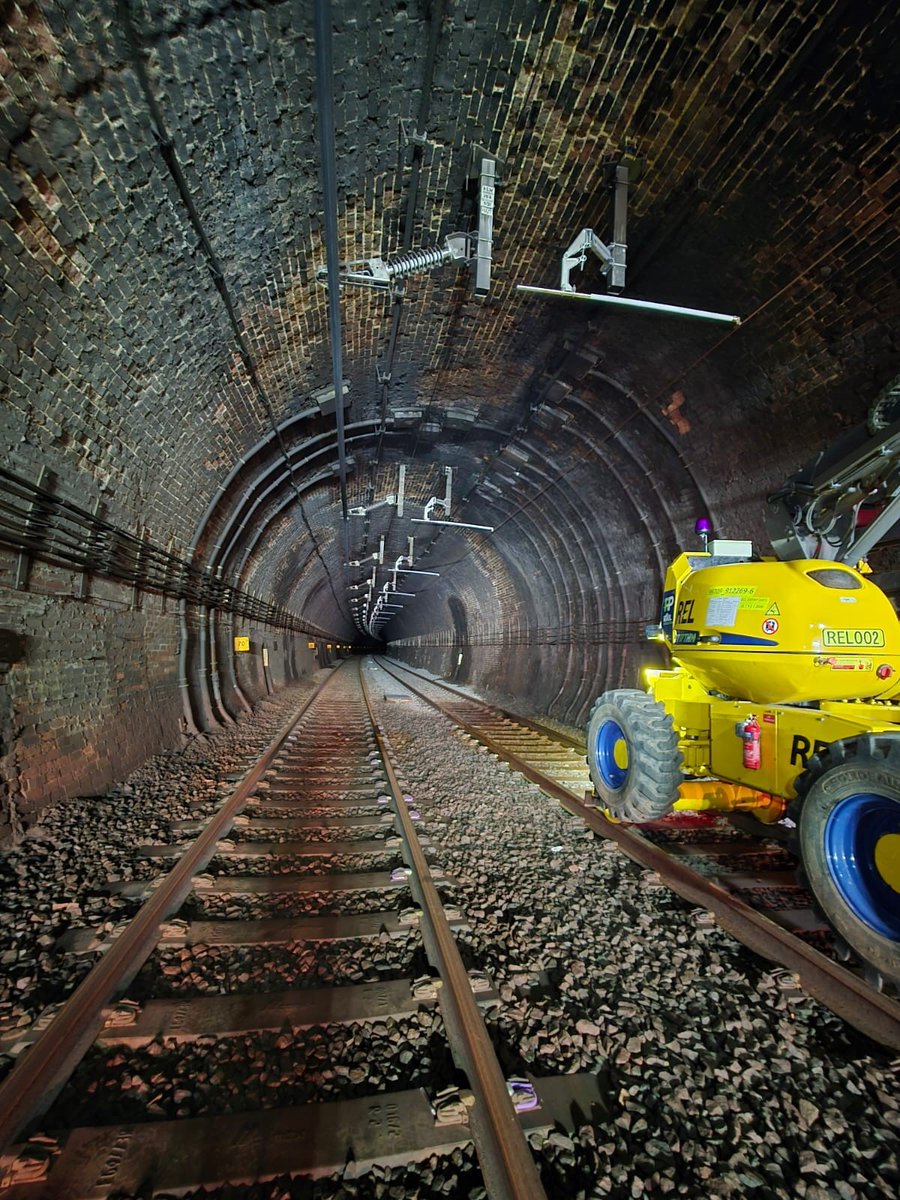 Network Rail tweet media