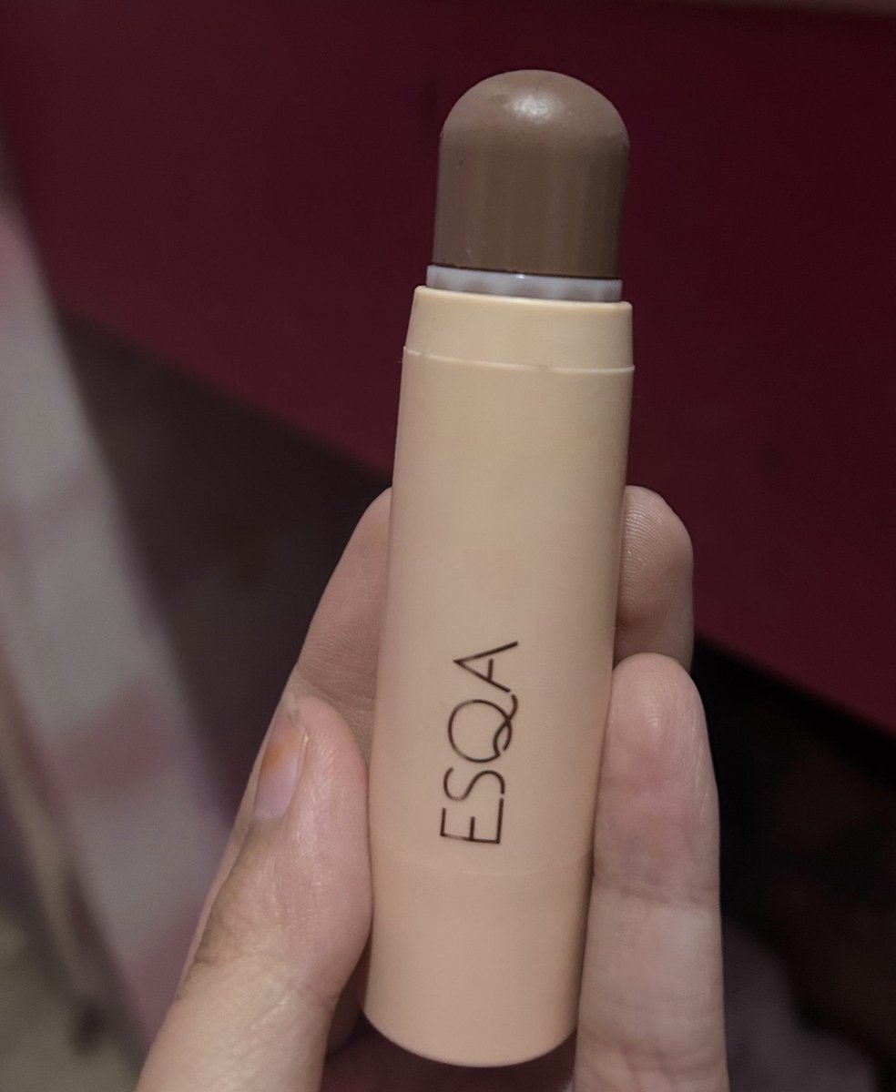 trepidatori's tweet photo. @kankucil bitty balm stick contour esqa shade allure baru dua kali pake. harga beli 98k, aku jual 65k saja https://t.co/06OrUF4TTQ