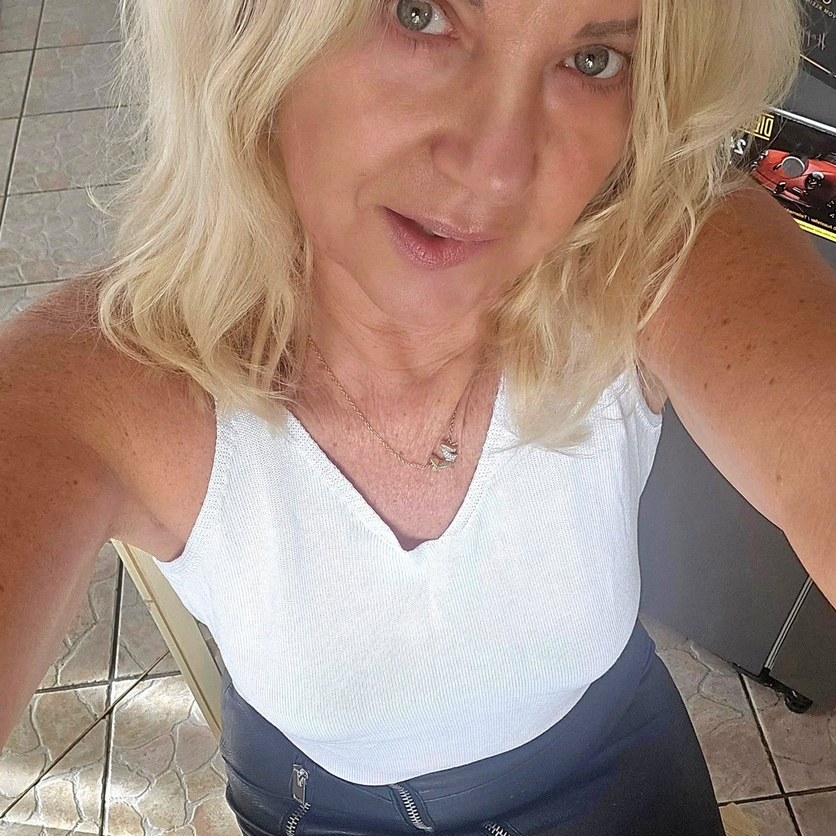 Simone Fl tweet media