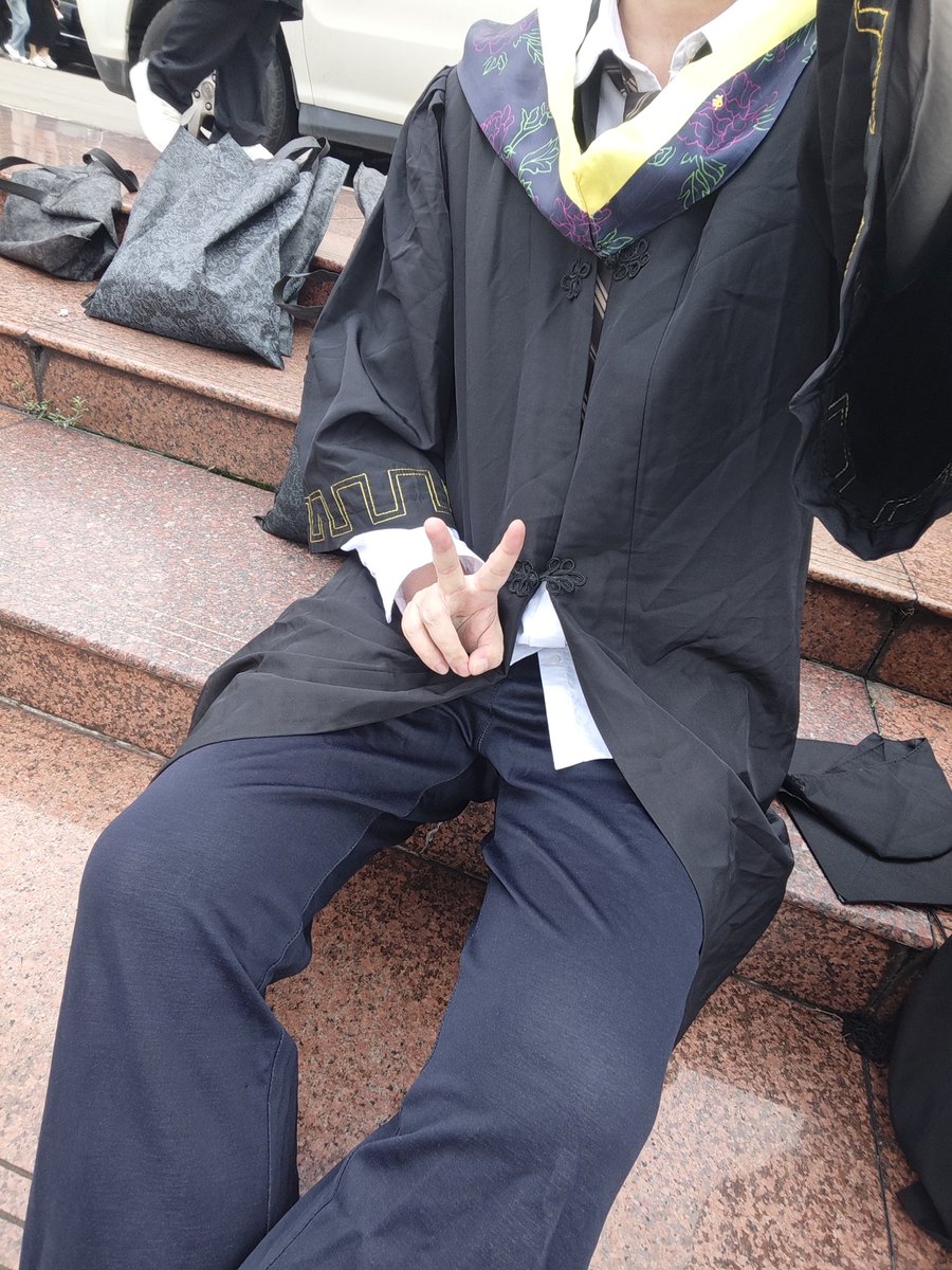 TBLyang's tweet photo. 我就蹭别人的花吧！ https://t.co/r3xAcqBuR7