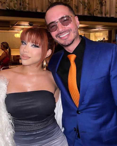 JBalvinDATA's tweet photo. Yeri Mua será invitada al concierto de J Balvin hoy en Ciudad de México 🫠🙃 https://t.co/xGSatIvz3I