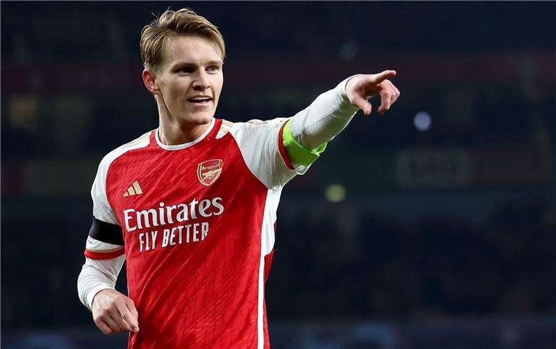 Afc_ArsenalX1's tweet photo. 🚨BREAKING!| Bukayo Saka, William Saliba, and Martin Ødegaard did not take part in the training session, but it’s understood they were training individually.

The situation was described as normal given that the match is still four days away. https://t.co/chQQ6FbJnZ