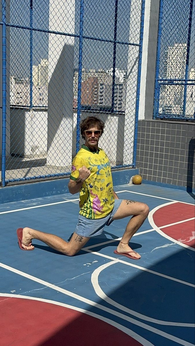 sebastián tweet media