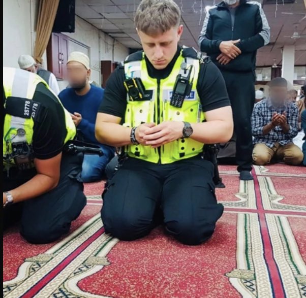 N Ecc 🏴🏴🏴 tweet media