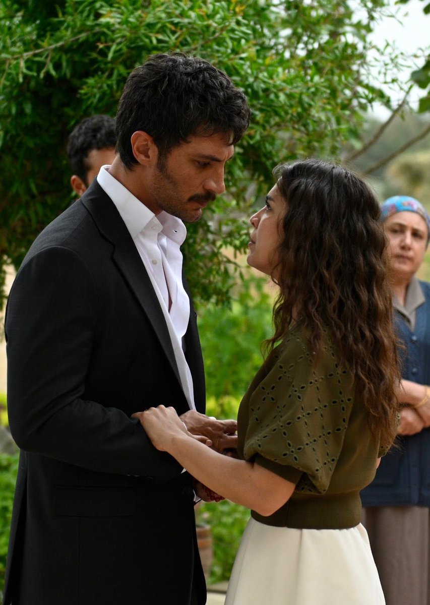 Elif tweet media