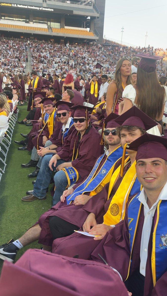 BenBoogani34949's tweet photo. Extremely excited to announce I have officially completed my undergraduate degree. Bachelors of Science in Computer Science with a minor in Business from @ASU. Thank you to everyone who supported me, I am excited for what’s ahead.

#graduate #2026grad #engineer https://t.co/TqjwCiucos