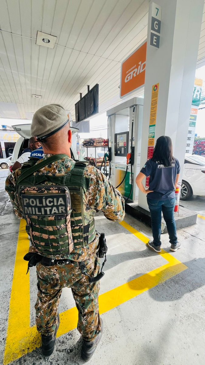 PMERJ's tweet photo. OPERAÇÃO CONJUNTA FISCALIZA POSTOS DE COMBUSTÍVEIS EM OSVALDO CRUZ!
Equipes do #CPAM, em ação integrada com a #SEDCON e o #PROCON, realizam nesta quinta-feira (14/05) uma operação de fiscalização em postos de combustíveis no bairro de Osvaldo Cruz.
#ServireProteger #PMERJ #CPAM https://t.co/DDkDjDO3YV