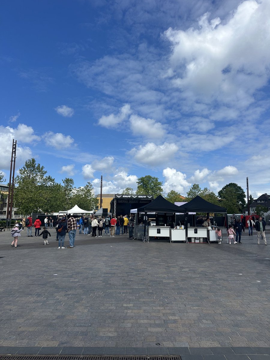 response_event's tweet photo. Gisteren zijn wij gestart op de kermis in Soest, en vandaag staan wij op het  hemelpop festival in Hilversum. https://t.co/Cb3VAVecN2