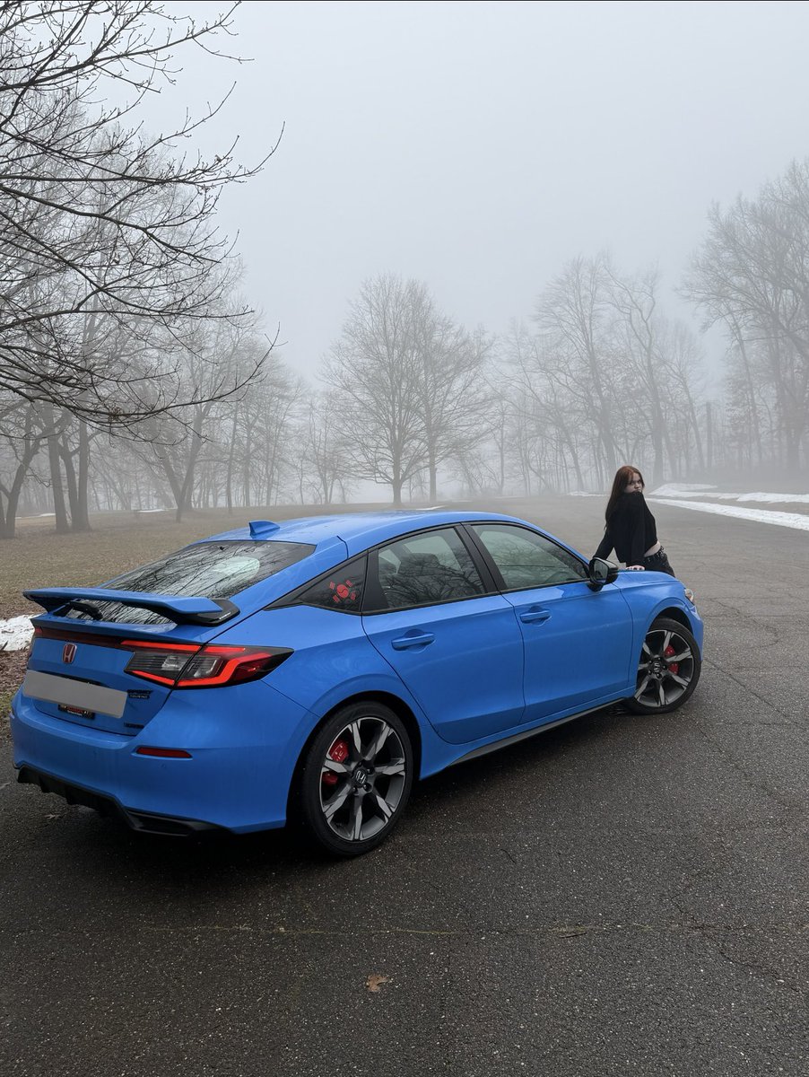 TheLookin4now's tweet photo. @Honda looks nice 🙌 I have a 2026 Civic Sport Touring Hybrid Hatchback and absolutely love it https://t.co/x0z6QsVYUU