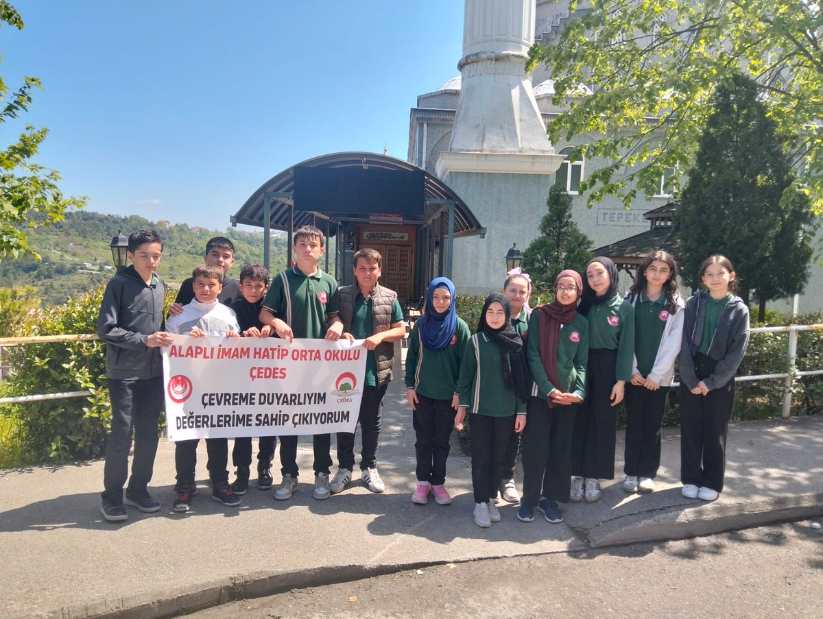 AlaplIho's tweet photo. ÇEDES projesi yıl sonu şenlikleri kapsamında, Değerler Kulübü öğrencilerimizle, Alaplı Tepekent Camii ve Diyanet Gençlik Merkezini ziyaret ettik. https://t.co/gNBB8l5qxh