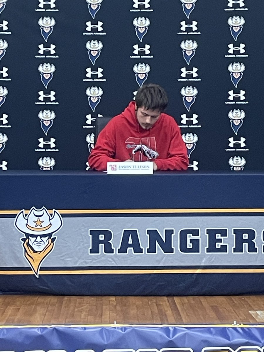 NRRangerFootba1's tweet photo. @JasonEllison55 will be attending Wittenberg in the Fall. Jason was the anchor of our offensive line this year at Center. https://t.co/gpruzIwGFC