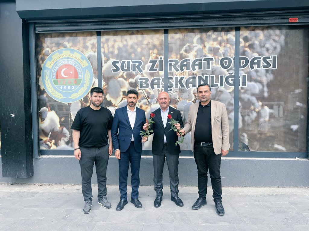 mujdat_orbay's tweet photo. Milli ekonominin temeli ziraattir. Gece gündüz demeden üreten, toprağa can veren tüm çiftçilerimizin #14Mayıs Dünya Çiftçiler Günü kutlu olsun. 🌾🚜 https://t.co/hZcFk7RAkm