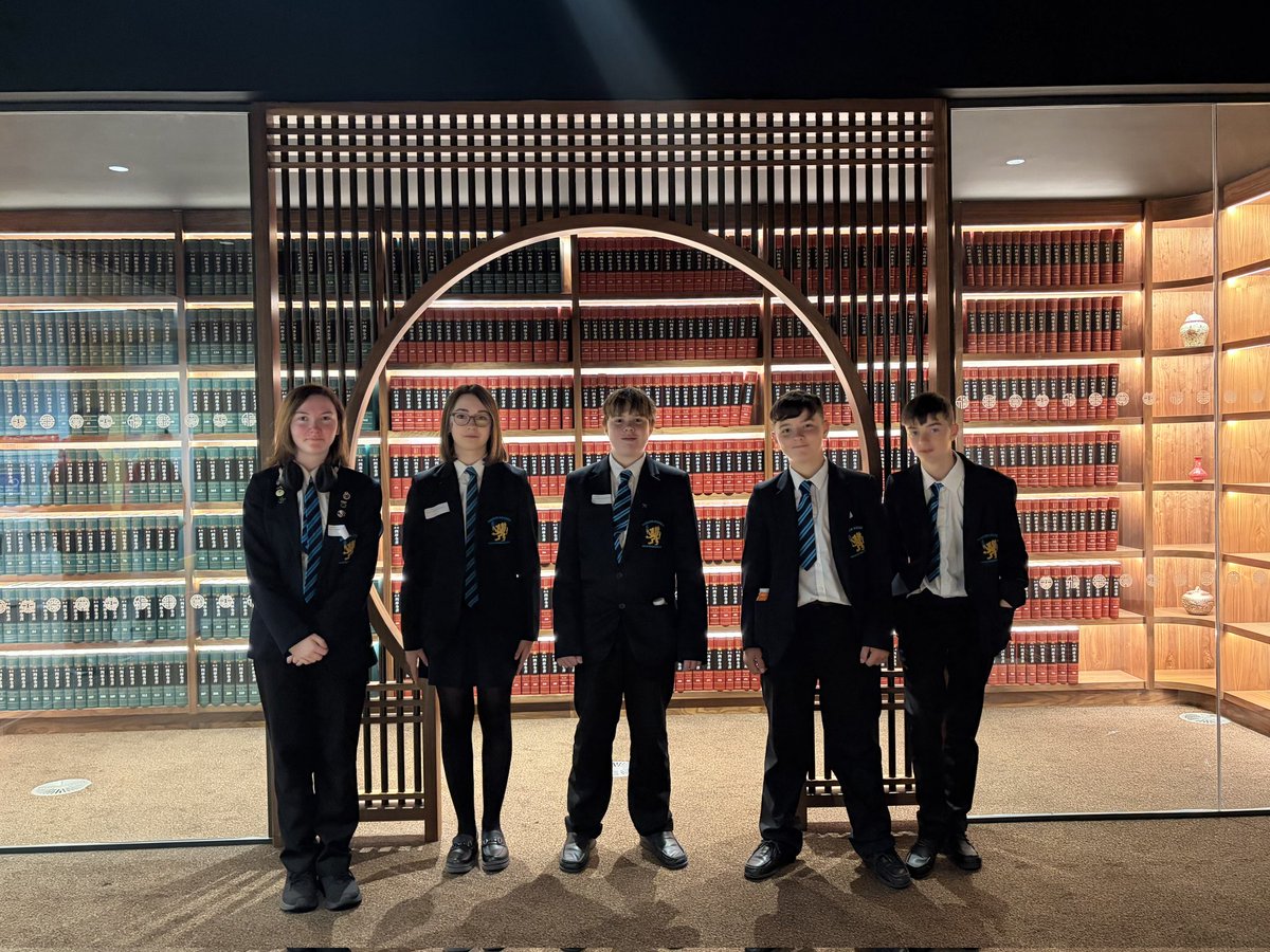 Careers_BASFC's tweet photo. Today @QUB welcomed our new cohort of Yr 9 Queen’s Academy pupils. As well as a tour of the buildings and some team building activities, they learned about the University, and the opportunities and benefits of participating in the Queen's Academy Programme. A day very well spent. https://t.co/QH5jXU0tOQ