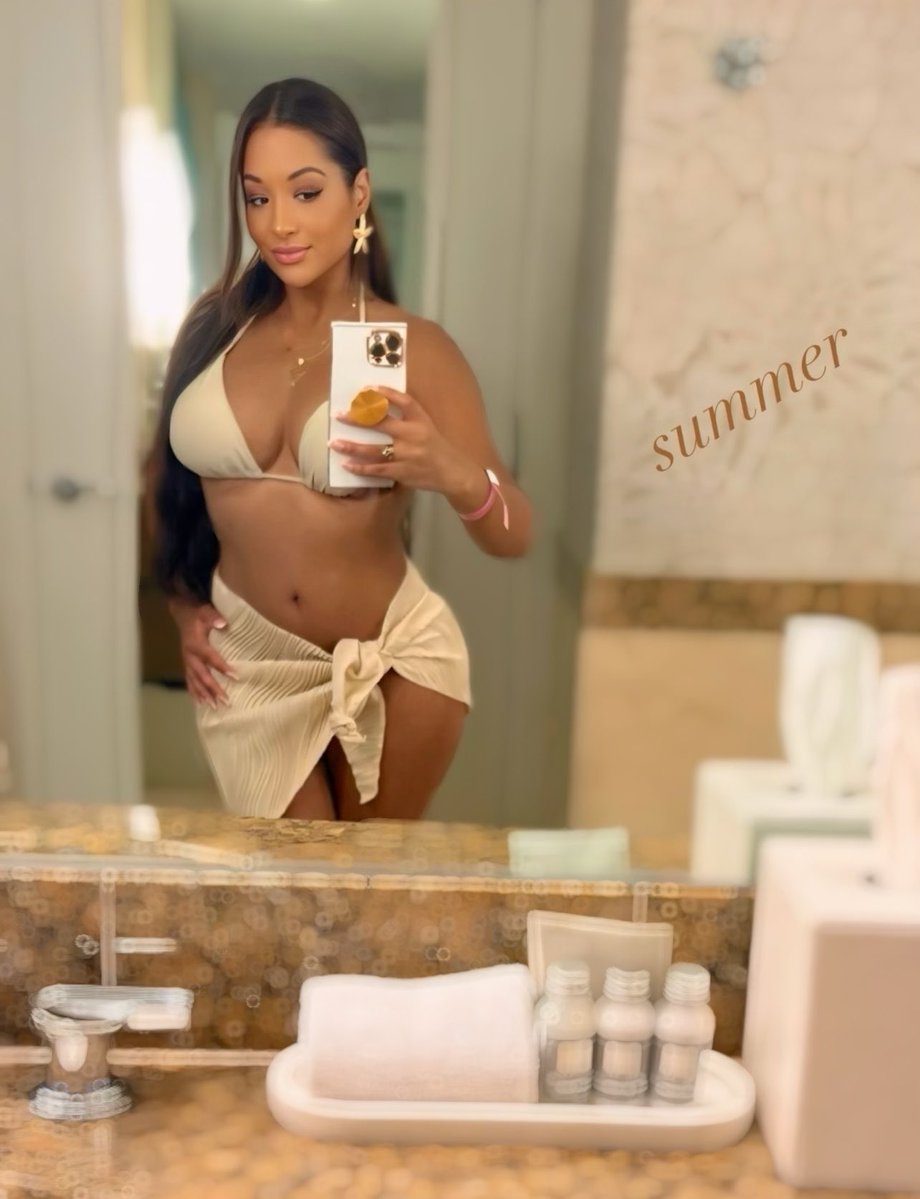 mikala tweet media