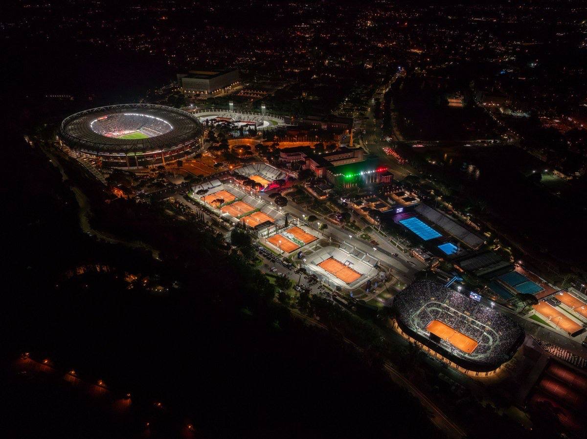 forumJuventus's tweet photo. #DerbyGate: Il TAR del Lazio ha rinviato il caso all’avvocatura dello Stato. L’obiettivo è invitare le parti (Prefettura e Lega di Serie A) a trovare una soluzione condivisa sulla data e sull’orario del derby di Roma e delle altre quattro partite coinvolte. 

Intanto Binaghi, Presidente FITP, non usa mezzi termini: “Non capisco perché dovremmo spostarci noi perché c’è un deficiente che ha organizzato i calendari con i piedi” 

[Sky Sport]