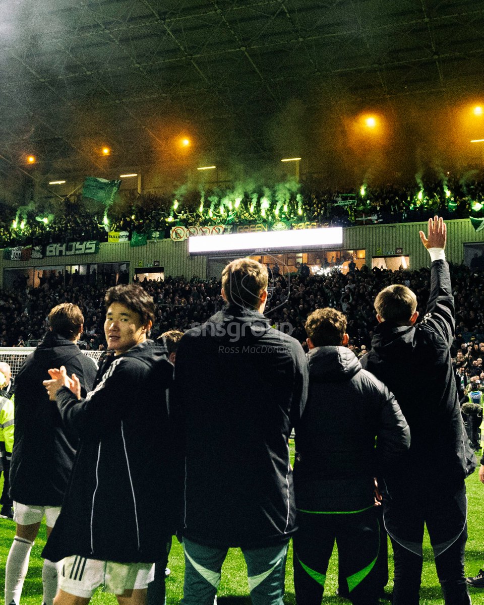 RossMixDonald's tweet photo. 📸 Going to be some finale to season 2025/26! ⚽️

More pics here 👉https://t.co/ZLQyHSKn0s

#celtic #celticfc #football #soccer #futbol #footballphotography https://t.co/r9wt5rFrAT