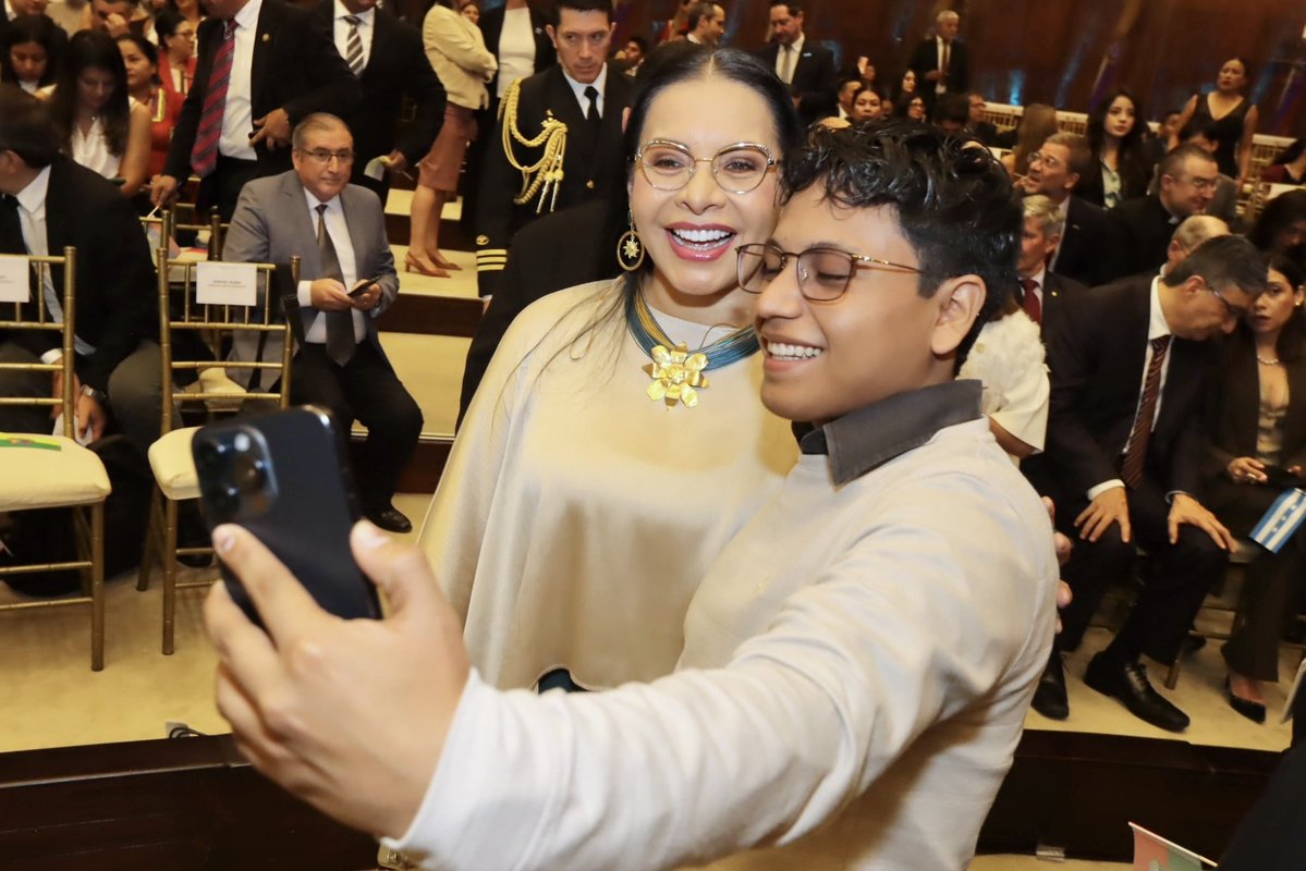 Diana Atamaint tweet media