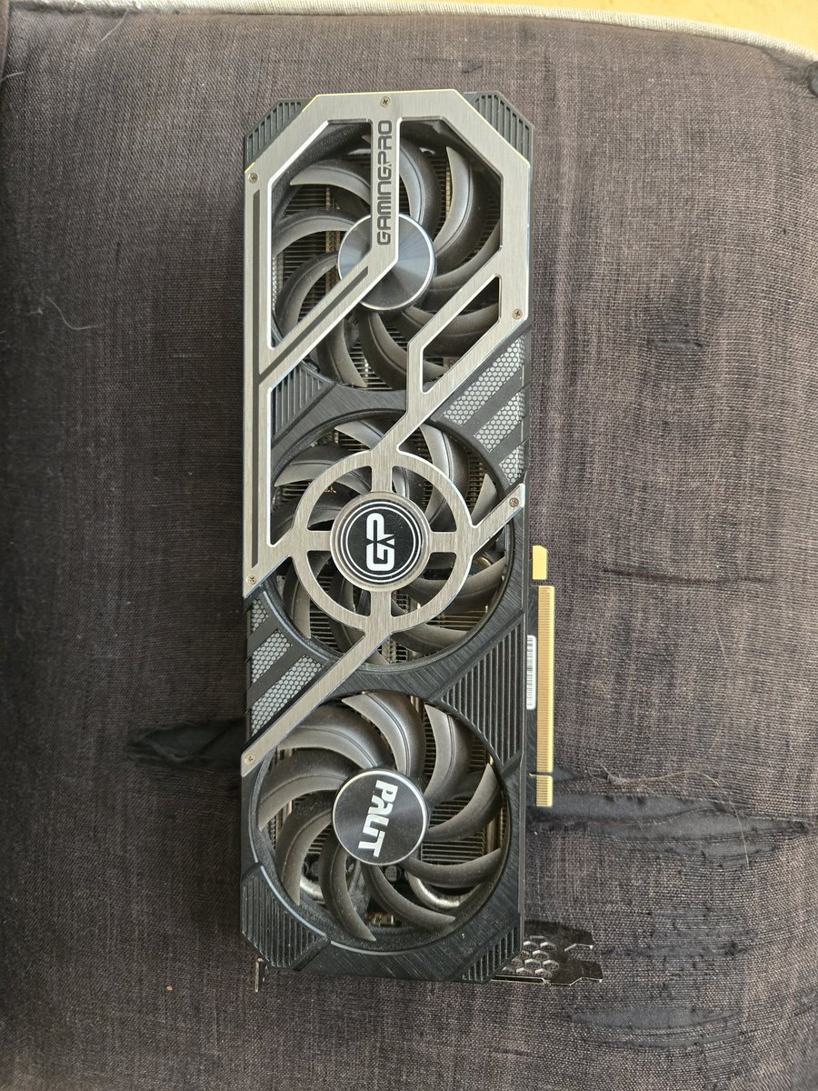 computedvv's tweet photo. @pupposandro Seller told me he won this one, comes with a "known" defect, will be fun to tweak (no issue 200w long prompt) https://t.co/MDbbh6MCqL