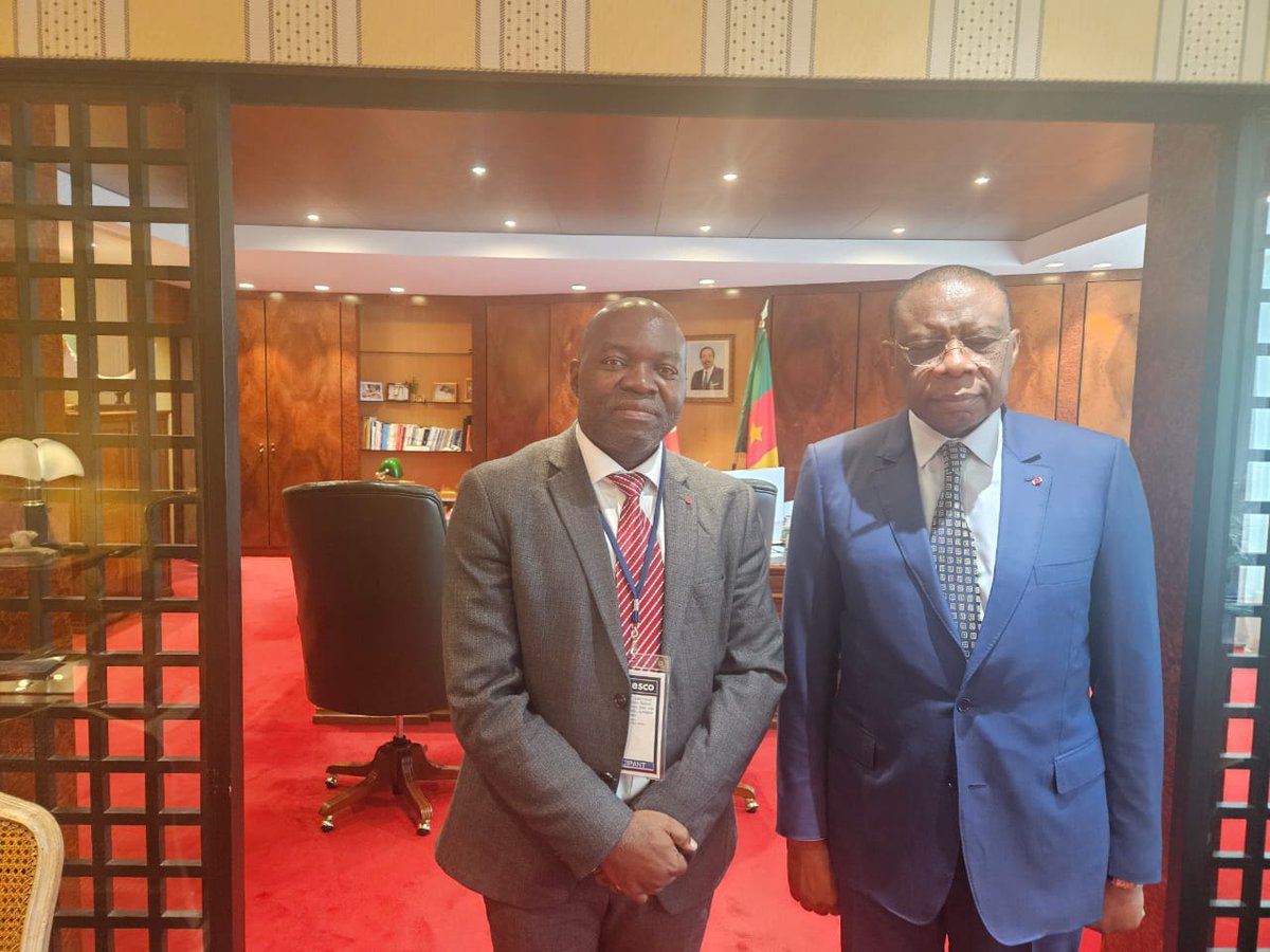 RR_IAI_Abanda's tweet photo. C'est avec un  immense honneur que j'ai été reçu en audience à l'ambassade du Cameroun à Paris Son Excellence André-Magnus EKOUMOU, notre Ambassadeur à qui j'exprime ma reconnaissance et mon admiration pour l'immense œuvre diplomatique abattue dans ce beau pays. https://t.co/TOLewKRFHL
