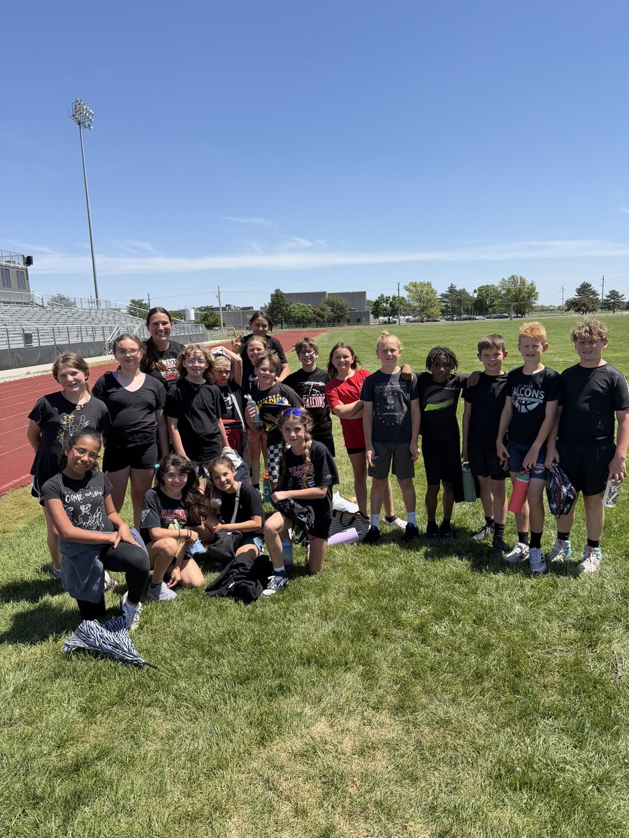 MrsAmberAxline's tweet photo. Fun at Track & Field day!!! #dcwest https://t.co/72RiFlHpHl