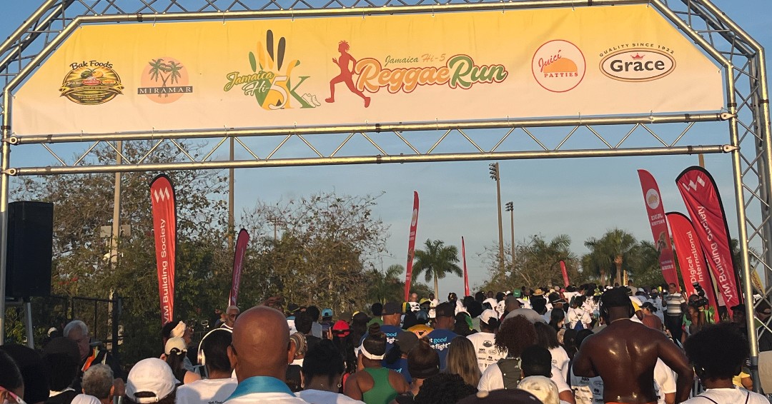 CareerSourceBD's tweet photo. On your mark, get set, GO! 🏃‍♀️🏃‍♂️☀️ CareerSource Broward had the  exciting chance to participate in the annual Jamaica Hi-5 5K Run/Walk Miramar Regional Park! Hosted by Mayor Wayne Messam and Consul General Oliver Mair, this exciting event brought the community together to promote health, wellness and, above all, unity.

It was also great being able to connect with several local elected officials, including Florida State Rep. Lisa Dunkley, Broward County Commissioner Hazelle Rogers and City of Miramar Vice-Mayor Eddy Edwards. A HUGE THANKS to all of the  organizers, participants and community partners for making the event such an incredible success. We’re always excited to support and engage with our vibrant Broward community! 💚💛

#CareerSourceBroward #BrowardCounty #5KRun #Miramar #Fitness #Wellness #Unity