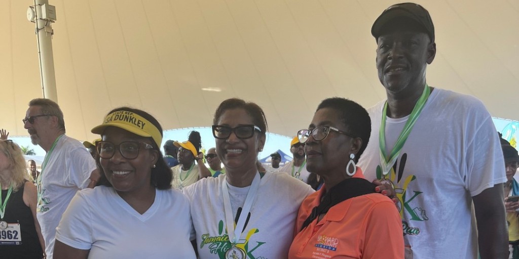 CareerSourceBD's tweet photo. On your mark, get set, GO! 🏃‍♀️🏃‍♂️☀️ CareerSource Broward had the  exciting chance to participate in the annual Jamaica Hi-5 5K Run/Walk Miramar Regional Park! Hosted by Mayor Wayne Messam and Consul General Oliver Mair, this exciting event brought the community together to promote health, wellness and, above all, unity.

It was also great being able to connect with several local elected officials, including Florida State Rep. Lisa Dunkley, Broward County Commissioner Hazelle Rogers and City of Miramar Vice-Mayor Eddy Edwards. A HUGE THANKS to all of the  organizers, participants and community partners for making the event such an incredible success. We’re always excited to support and engage with our vibrant Broward community! 💚💛

#CareerSourceBroward #BrowardCounty #5KRun #Miramar #Fitness #Wellness #Unity