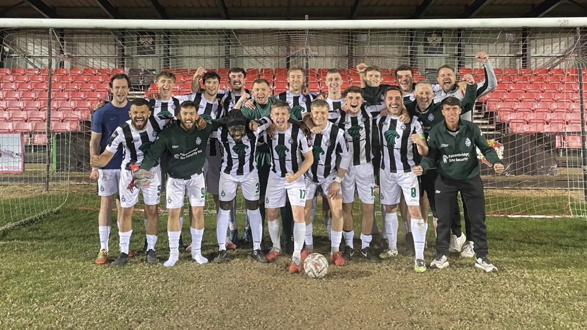 ESFL20's tweet photo. Huge congratulations to Nottinghamshire Police, who are the first team to book their place in the @serveandprotect ESFL Men’s Open Age Championship Final. 👏⚽

FT Result - Nottinghamshire Police 1-1 Norfolk Fire Service with Notts claiming the victory on penalties. https://t.co/9uKGLg283E