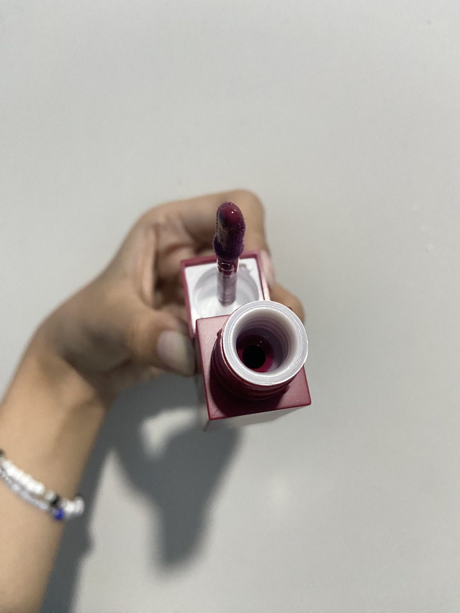 currentnas's tweet photo. @MilMill925171 Sea Make up Lip Ink (shade sangria)
40k ajaa 
*salah shade, baru swatches di tangan 1x https://t.co/Z1pvxKHk97