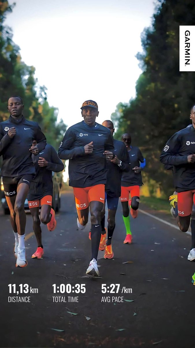 matphosha's tweet photo. Easy recovery pace. We begin again. #RunRestRepeat #IPaintedMyRun #FeelTheBurn #FetchYourBody26 #RunningWhileBlack #RunningWithTumiSole #SiyasebenzaAsidlali #BonaSenzani #SkaFelaMoya #SweatGold https://t.co/QImt4u9SZo