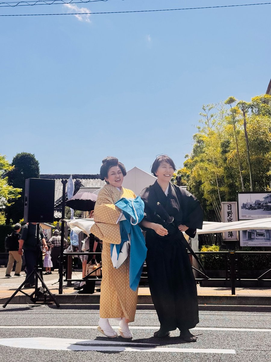 nosuke_74's tweet photo. 良い女がいるとナンパしちゃう土方さん
まだ慣れていない感のある彦五郎さん

かわいい夫婦写真
かわいい沖田さんと林太郎さんペア
。。。。💓

#さくらさくらカンパニー
#ひの新選組まつり https://t.co/gOVzkYJuJp