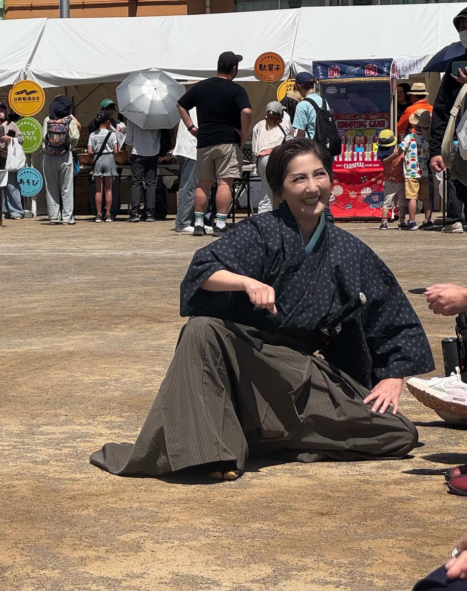 nosuke_74's tweet photo. 良い女がいるとナンパしちゃう土方さん
まだ慣れていない感のある彦五郎さん

かわいい夫婦写真
かわいい沖田さんと林太郎さんペア
。。。。💓

#さくらさくらカンパニー
#ひの新選組まつり https://t.co/gOVzkYJuJp