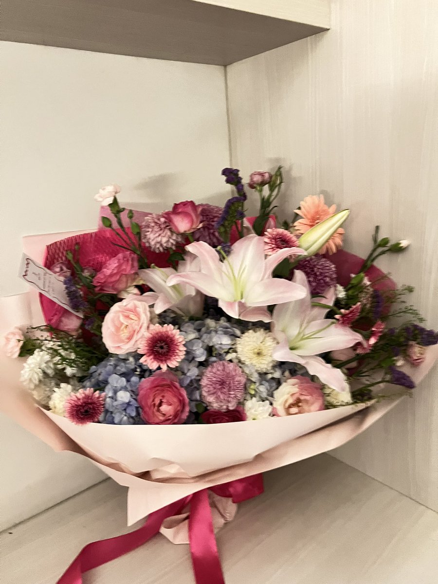 florist jakarta 𓇢𓆸 | kel tweet media