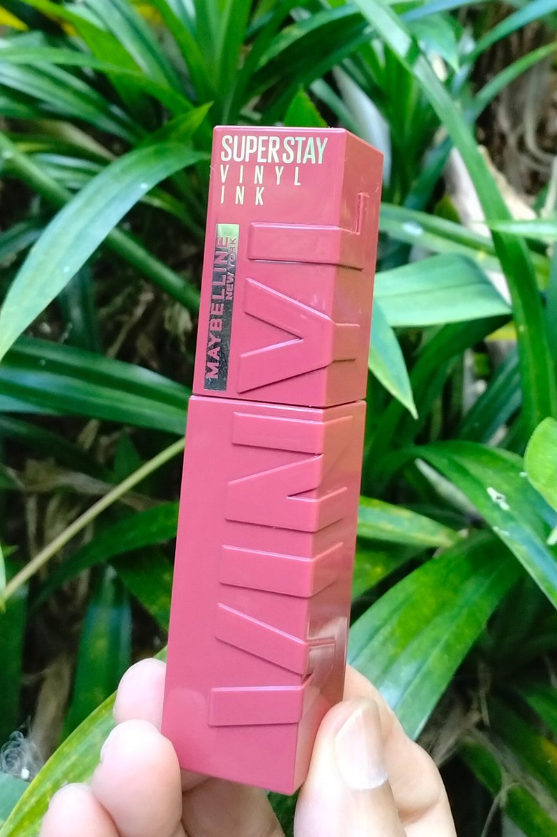 linlianx's tweet photo. WTS (preloved) 
Maybelline Vinyl Ink (shade Irresistible) = 60K

*baru dipake 2x oles buat uji keawetannya, jadi masih 95%.

bisa cekot di Oren. https://t.co/L2T2FZL8DS