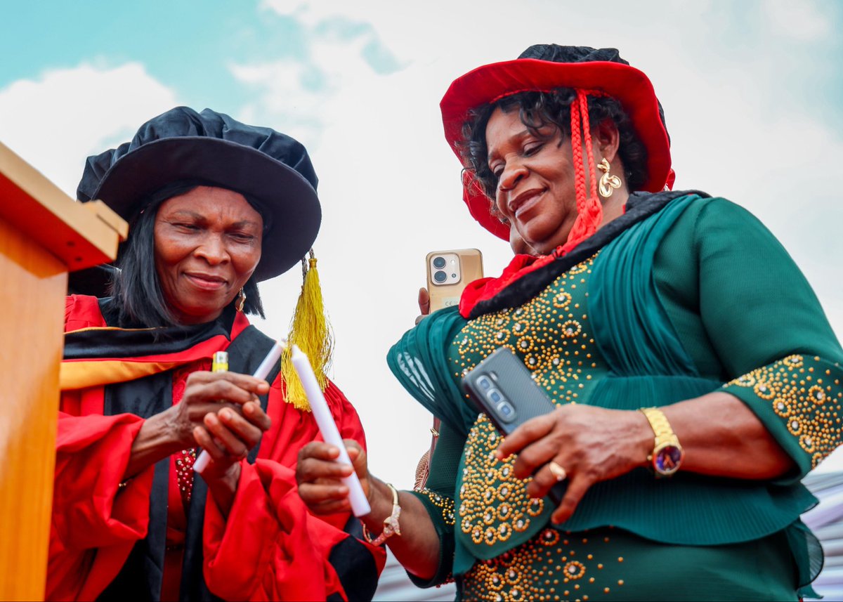ECEWS's tweet photo. We congratulate the pioneer matriculating students and commend the leadership of Sure Foundation College of Nursing Sciences Ukanafun for investing in the future of healthcare in Nigeria.

#Healthcare #Nursing #Education #FutureOfHealthcare #Leadership https://t.co/Gd8TKxlDpL
