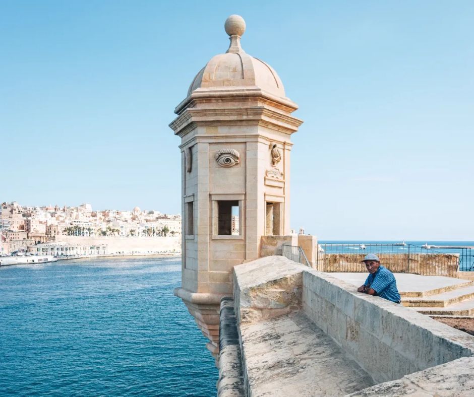 VisitMalta's tweet photo. Il-Gardjola, watching over the Grand Harbour👀🤩[📷 https://t.co/L0Vlne3W1C] 
#Malta #VisitMalta #Exploremore #History #picoftheday https://t.co/1xjfyoM1as