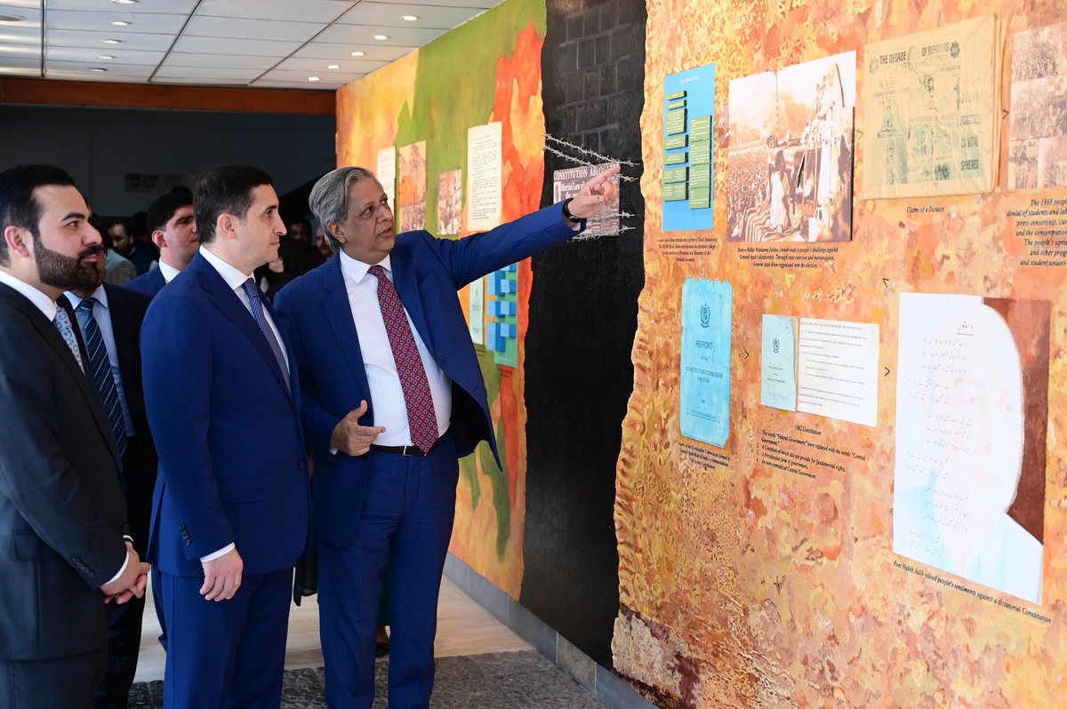 ministry_law's tweet photo. Federal Minister for Law and Justice Azam Nazeer Tarar &amp; MoS Barrister Aqeel Malik accompanied the delegation led by Justice Minister H.E. Farid Ahmadov at Parliament House.The delegation witnessed the NA session and toured the Senate Hall, Museum, and Gali-e-Dastoor.
🇵🇰🤝🇦🇿 https://t.co/g8wALAP0H8
