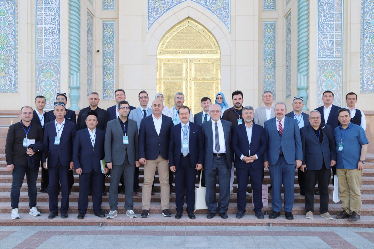 max_otabek's tweet photo. Özbekistan'da İmam Buhari'nin ilmi mirası uluslararası sempozyumda ele alındı

https://t.co/R43Bys2shf https://t.co/Wn0bCts9uz
