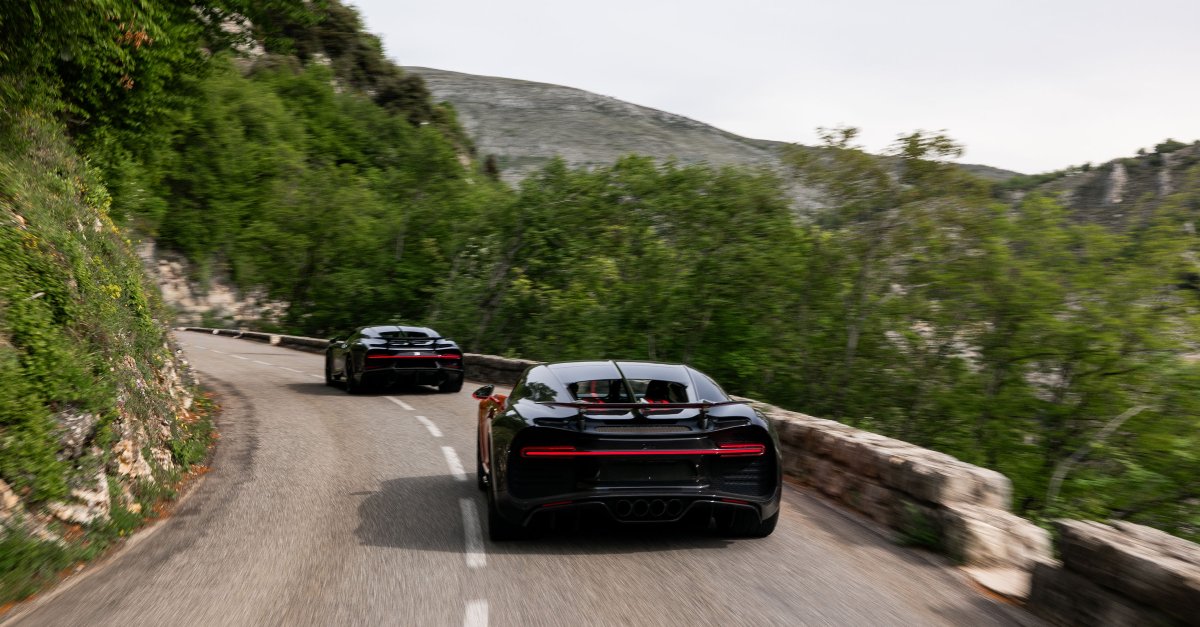Bugatti tweet media