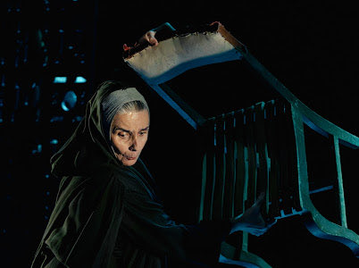 InterescenaMX's tweet photo. Hoy es #JuevesdeTeatro hoy recomendamos “Hildegarda, un aire atravesado por la luz” es una historia sobre una mujer mística adelantada a su tiempo para curar en el Teatro Juan Ruiz de Alarcón dentro de @FestivalElAleph HOY #PasesDobles solo RT+ Nombre y mail https://t.co/MWXcipG7J0