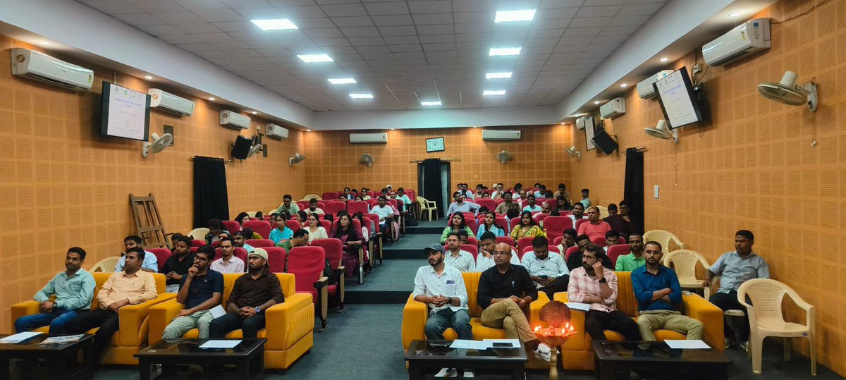 Rajkumardamoh07's tweet photo. *महात्मा गांधी राज्य ग्रामीण विकास एवं पंचायत राज संस्थान #MGSIRD जबलपुर द्वारा रीवा, शहडोल एवं सागर संभाग के नवनियुक्त सहायक विकास विस्तार अधिकारियों (ADEO) का  4 से 14 मई 2026 तक प्रशिक्षण आयोजित किया गया। संस्थान के संचालक श्री अरविंद यादव जी के मार्गदर्शन में सम्पन्न।* https://t.co/4NHXQNrjnC