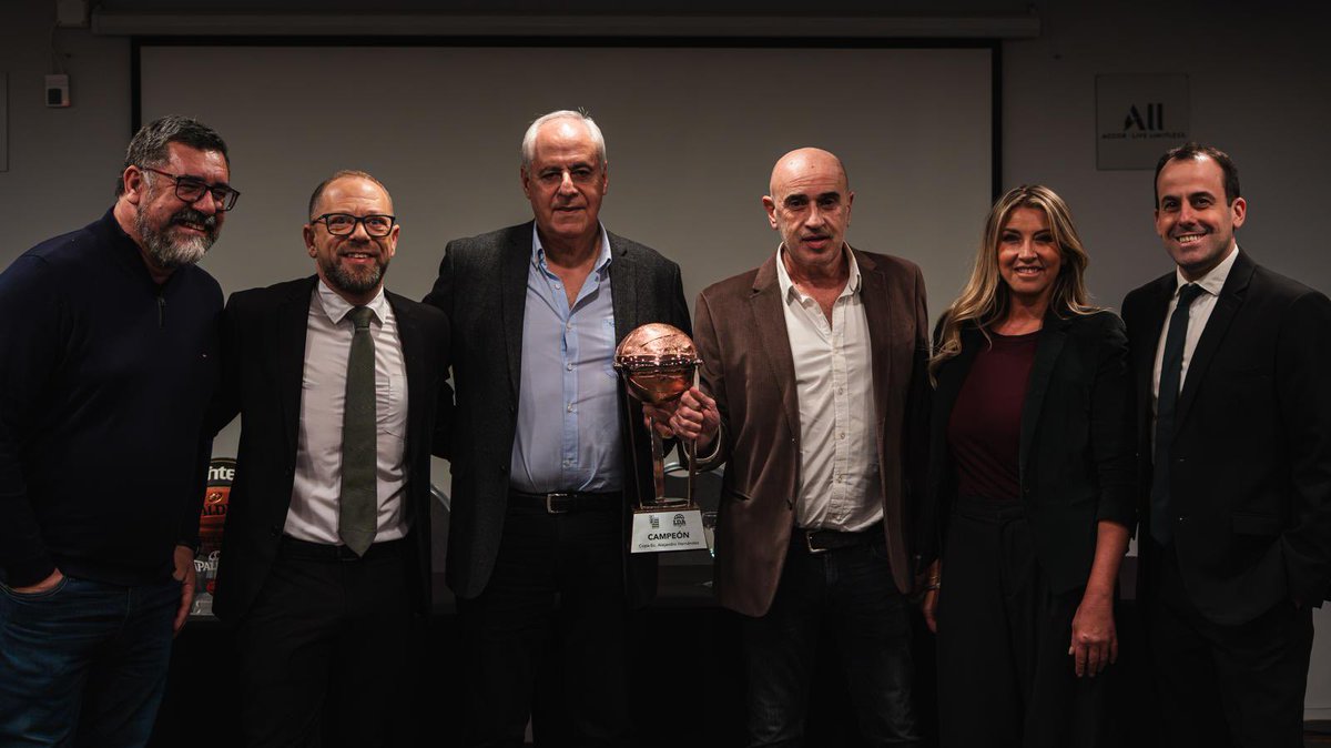 LDA_Uy's tweet photo. 📸 Lo que dejó el sorteo de la #LDA 2026 

🤝🏻 Agradecemos a @AntelDeTodos, @BROU_uy, @Spalding y Hotel Ibis por el apoyo. https://t.co/PbnzSD5fD5