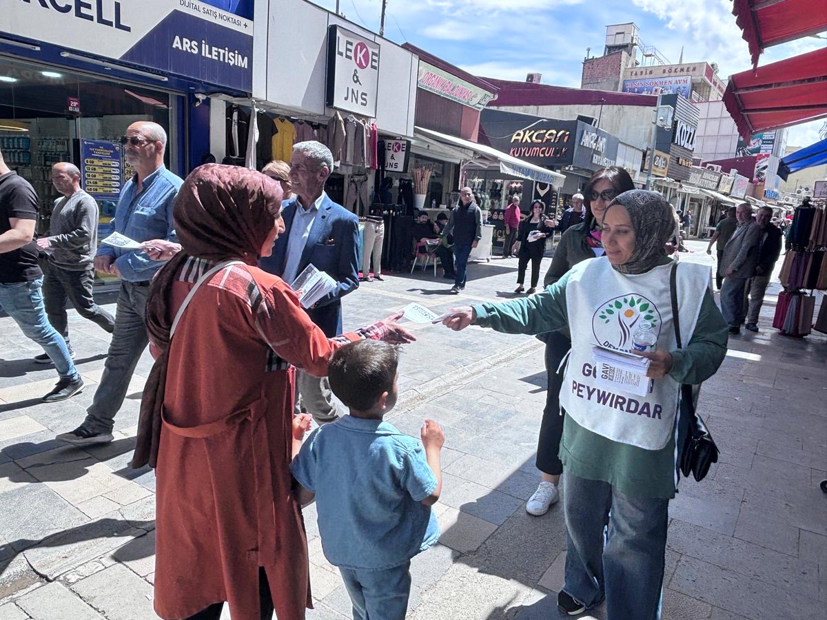 DemParti_IGDIR's tweet photo. 16 Mayıs Cumartesi günü saat 19.00’da Iğdır Defacto önünden başlayacak yürüyüşe tüm halkımızı bekliyoruz.

#GavekJiBoAştiyê #BarışİçinAdımAt #Barış #Demokrasi #Iğdır https://t.co/Qrkma1Wb0s