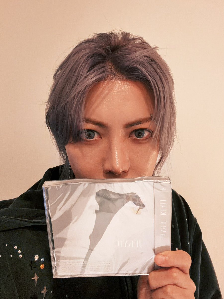 Shou tweet media
